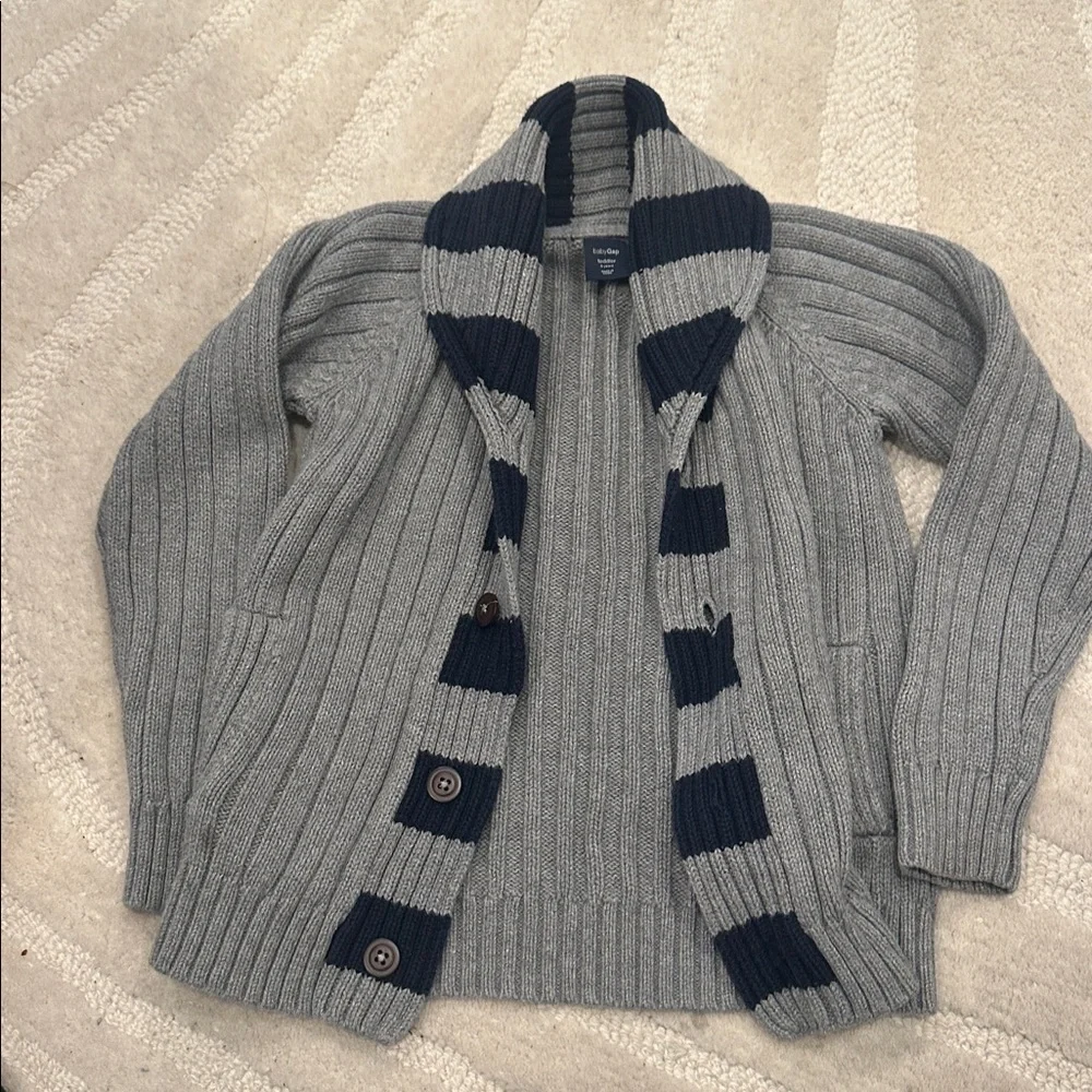 GAP cozy gray